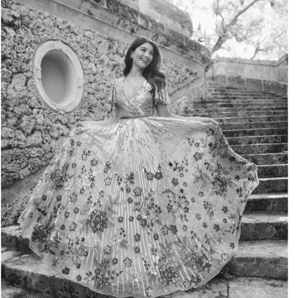 MAC DUGGAL 5637 FLORAL SEQUINS FLOUNCE V-NECK LILAC GOWN sz 6 - Picture 6 of 9